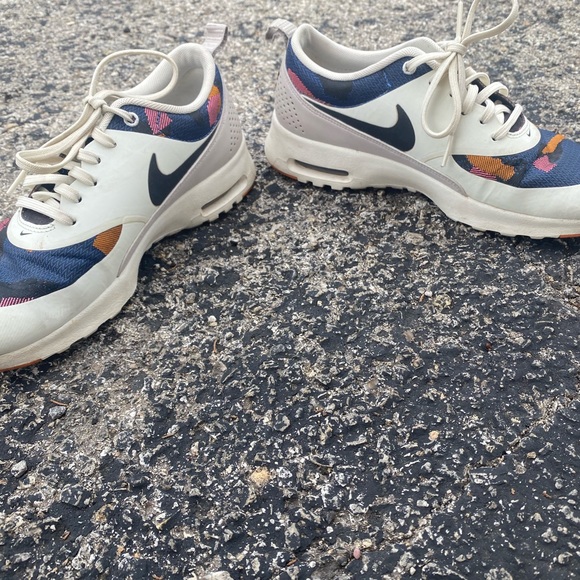 Nike Air Max Sneakers Shoes - Picture 4 of 8